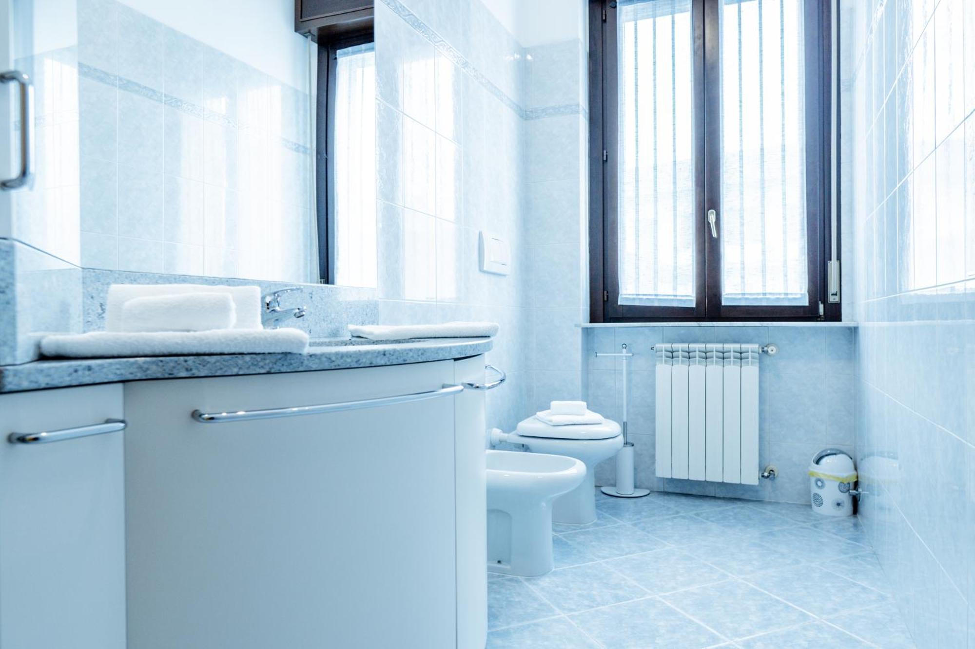Luxe Apartment Near Milano, Rho Fiera E Mxp Busto Arsizio Ngoại thất bức ảnh