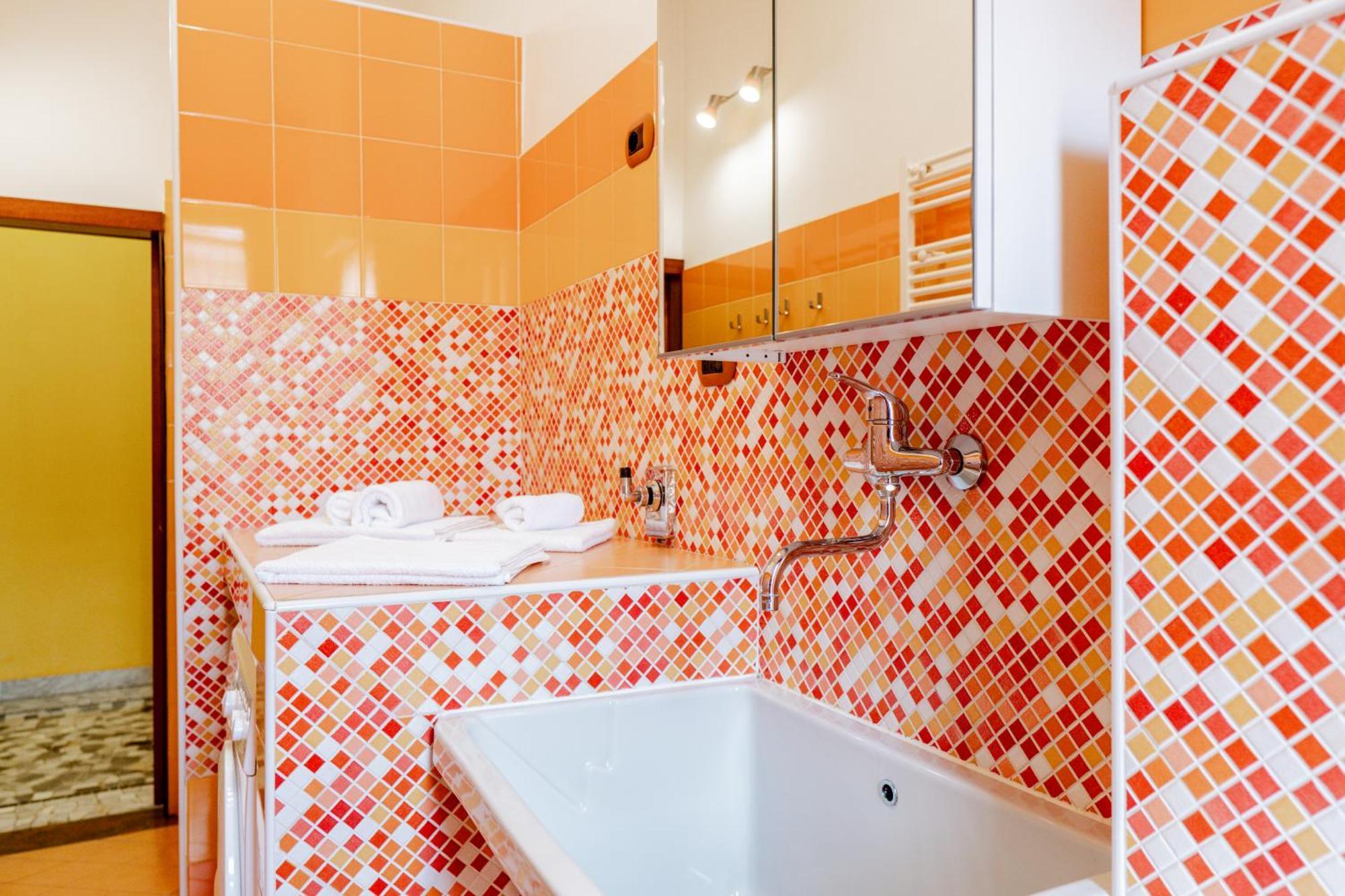 Luxe Apartment Near Milano, Rho Fiera E Mxp Busto Arsizio Ngoại thất bức ảnh