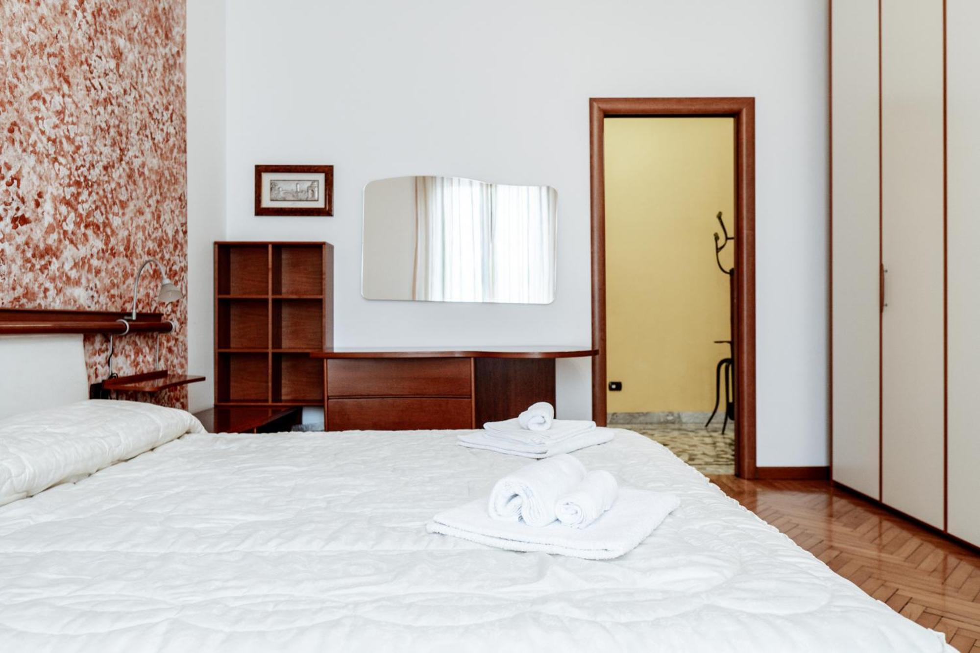 Luxe Apartment Near Milano, Rho Fiera E Mxp Busto Arsizio Ngoại thất bức ảnh